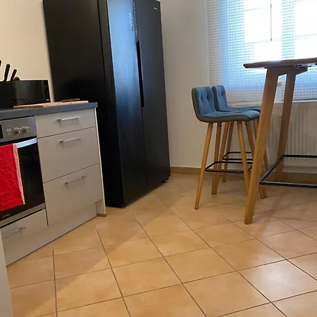 아파트 Gemuetliche Handwerkerwohnung 뮌헨