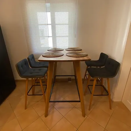 Gemütliche Handwerkerwohnung